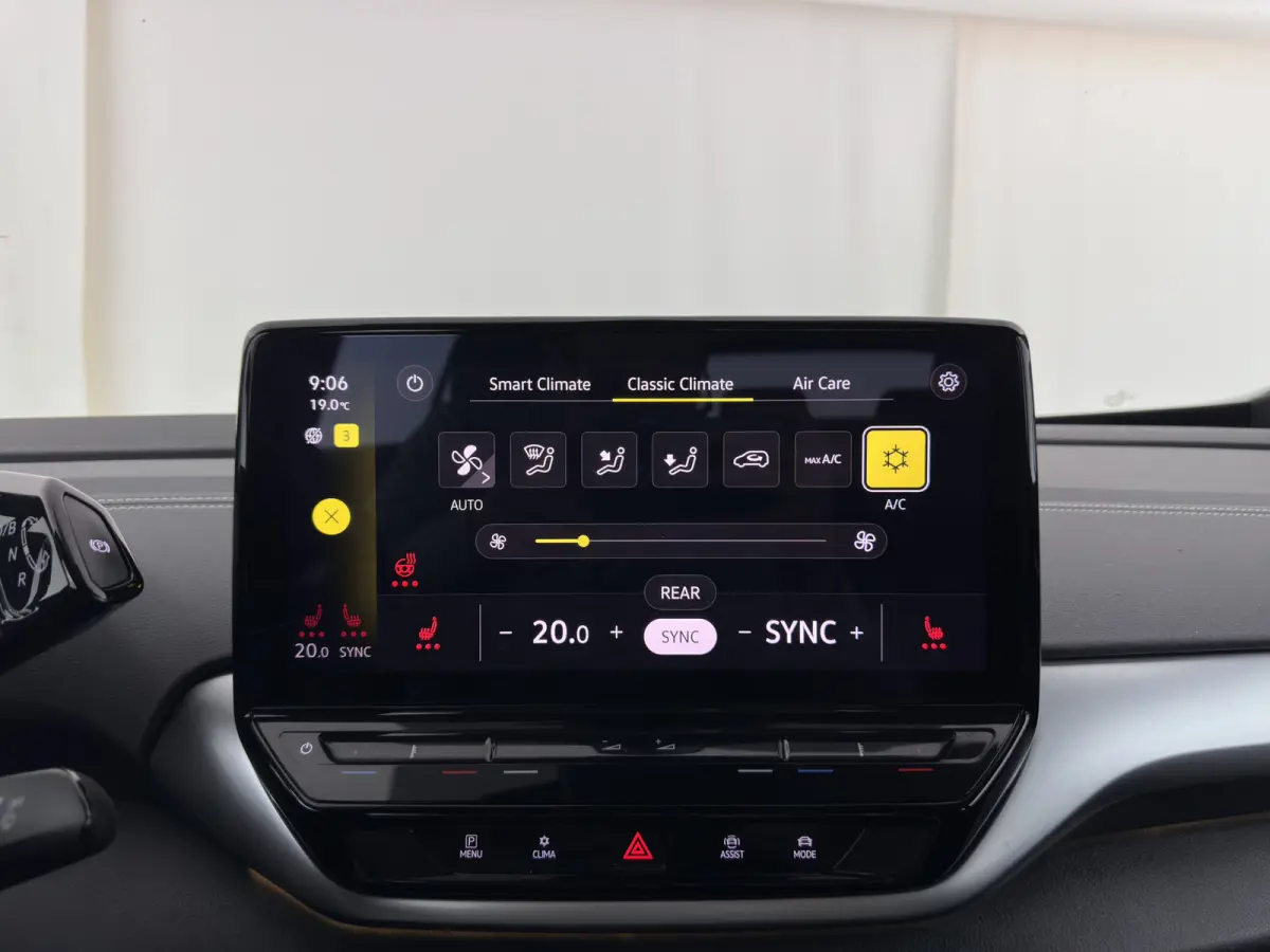 ID.5 Pro Business 77 kWh [3-Fase-11kW] {SoH-93%} (INCL-BTW) *HEATPUMP | LEATHER-ALCANTARA | FULL-LED | ADAPTIVE-CRUISE |  DIGI-COCKPIT | HEATED-COMFORTSEATS | KEYLESS | DAB+ | AMBIENTLIGHT |