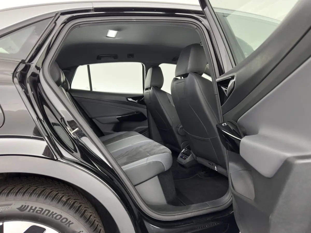 ID.5 Pro Business 77 kWh [3-Fase-11kW] {SoH-93%} (INCL-BTW) *HEATPUMP | LEATHER-ALCANTARA | FULL-LED | ADAPTIVE-CRUISE |  DIGI-COCKPIT | HEATED-COMFORTSEATS | KEYLESS | DAB+ | AMBIENTLIGHT |