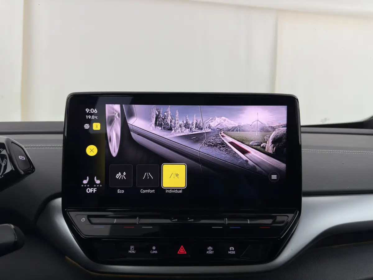 ID.5 Pro Business 77 kWh [3-Fase-11kW] {SoH-93%} (INCL-BTW) *HEATPUMP | LEATHER-ALCANTARA | FULL-LED | ADAPTIVE-CRUISE |  DIGI-COCKPIT | HEATED-COMFORTSEATS | KEYLESS | DAB+ | AMBIENTLIGHT |