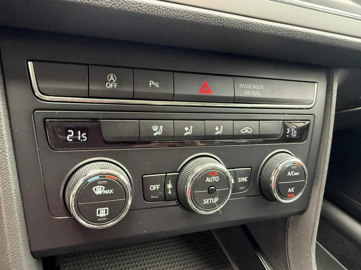 1.0 EcoTSI Style CAMERA/CARPLAY *ALL-IN PRIJS*