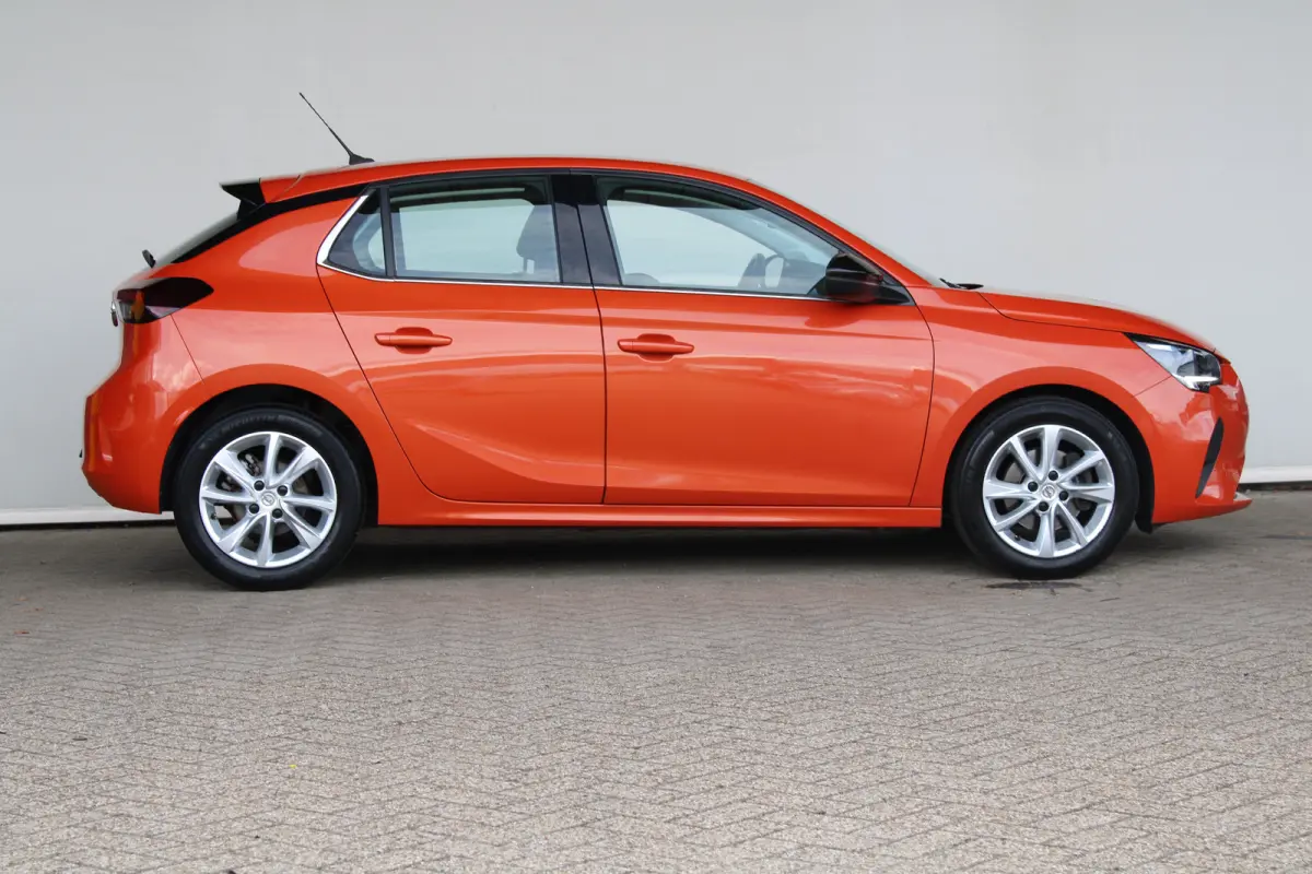 1.2 Elegance | Groot scherm | Navigatie | Achteruitrijcamera | Apple carplay & Android auto |