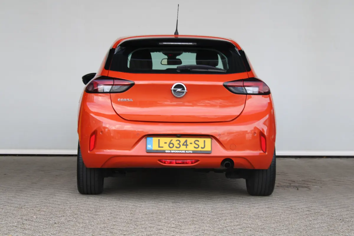 1.2 Elegance | Groot scherm | Navigatie | Achteruitrijcamera | Apple carplay & Android auto |