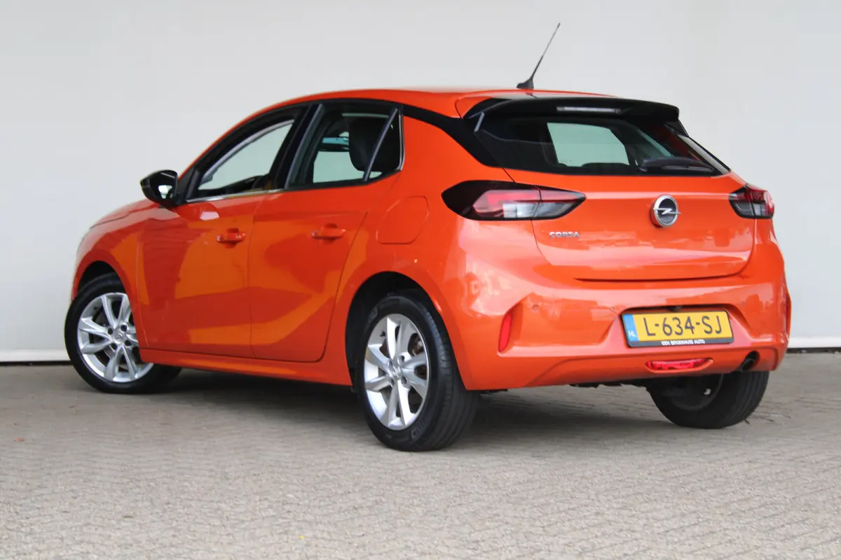1.2 Elegance | Groot scherm | Navigatie | Achteruitrijcamera | Apple carplay & Android auto |