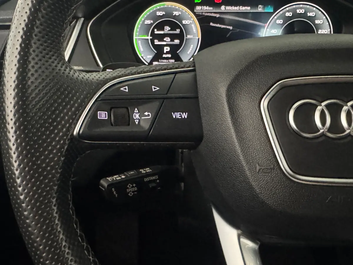 55 TFSIe 367PK HYBRID QUATTRO S-LINE SPORT LEDER/360° CAMERA/LED/NAV/CARPLAY