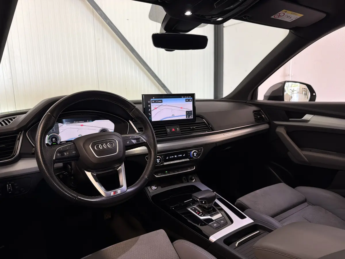 55 TFSIe 367PK HYBRID QUATTRO S-LINE SPORT LEDER/360° CAMERA/LED/NAV/CARPLAY