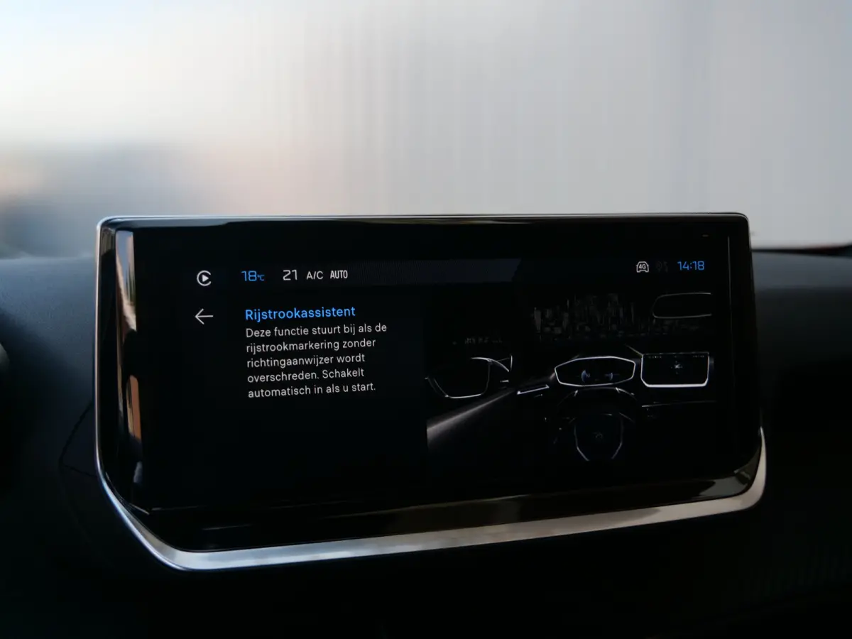 1.2 PureTech 130pk Allure Automaat Camera / Navigatie / Apple Carplay