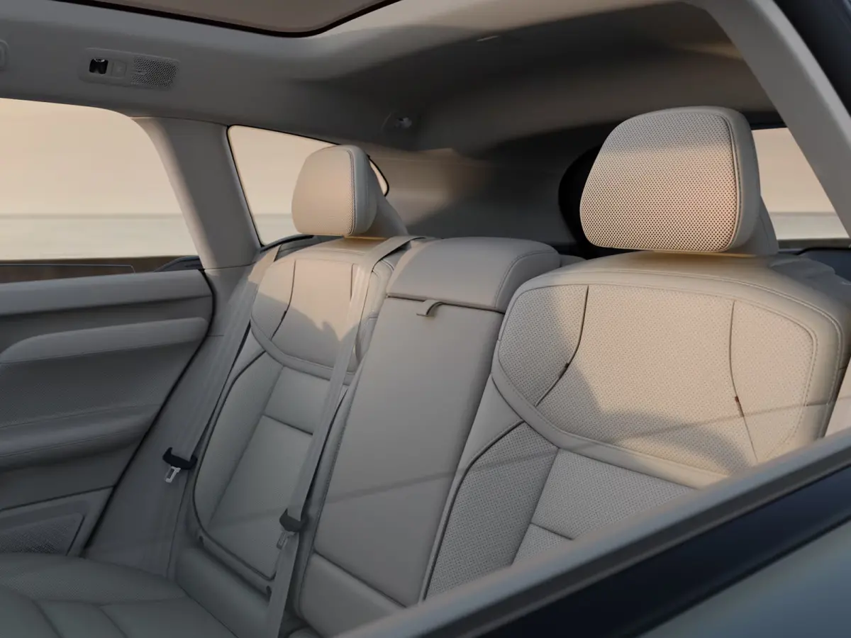 P10 AWD Ultra 95 kWh | Panoramadak | 360° camera | Bowers & Wilkins | Stoel- en stuurverwarming | Stoelventilatie