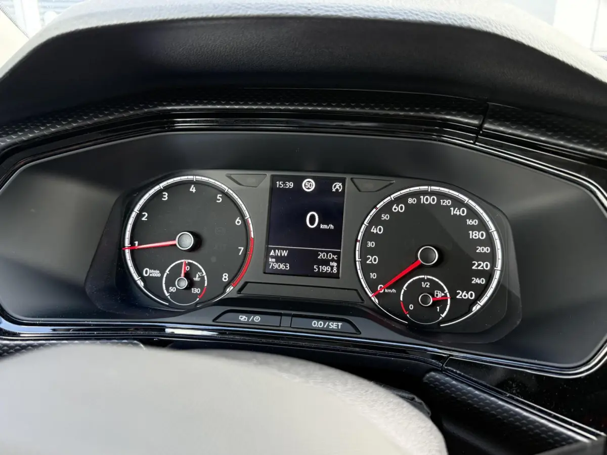 1.0 TSI Life | LED | CarPlay | Adaptive Cruise | Navigatie | Airco