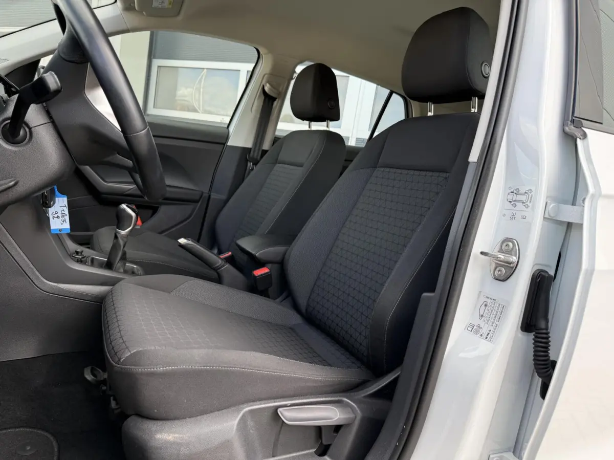 1.0 TSI Life | LED | CarPlay | Adaptive Cruise | Navigatie | Airco