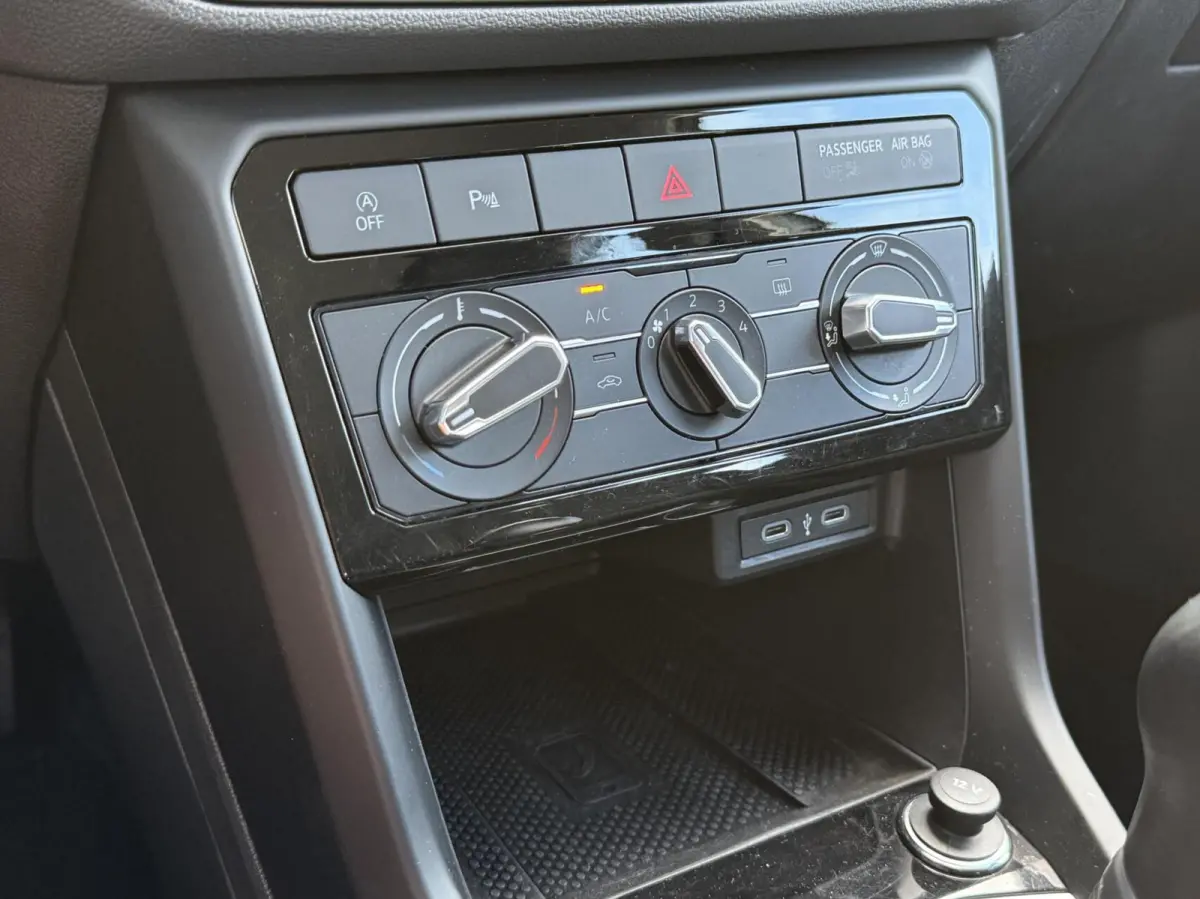 1.0 TSI Life | LED | CarPlay | Adaptive Cruise | Navigatie | Airco