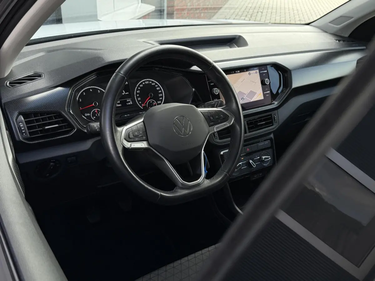 1.0 TSI Life | LED | CarPlay | Adaptive Cruise | Navigatie | Airco