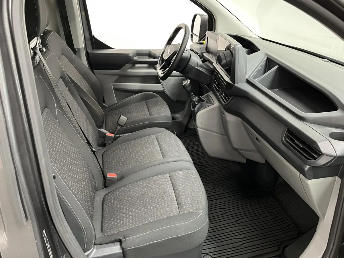 300 2.0 TDCI L2H1 Trend NM Dubbele Cabine Ford Transit Custom 300 2.0 TDCI L2H1 Trend NM Airco Navi Cruise PDC Camera