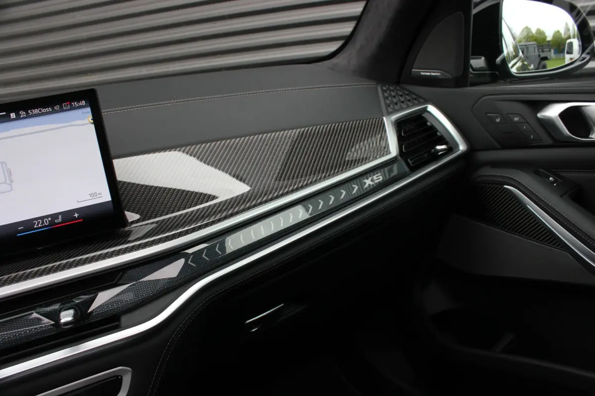 XDrive50e High Executive / HEAD-UP / PANO-DAK / 4-WHEEL STRURING / LUCHTVERING / DRIVING ASSISANT / SOFTCLOSE / M-SEATS