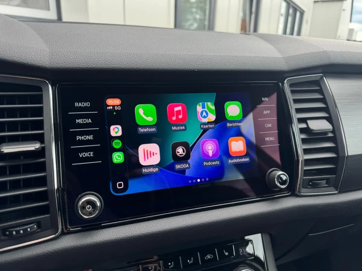 1.5 TSI Sportline Business | LED | Camera | CarPlay | Climate | Cruise | Navigatie | Stoelverwarming