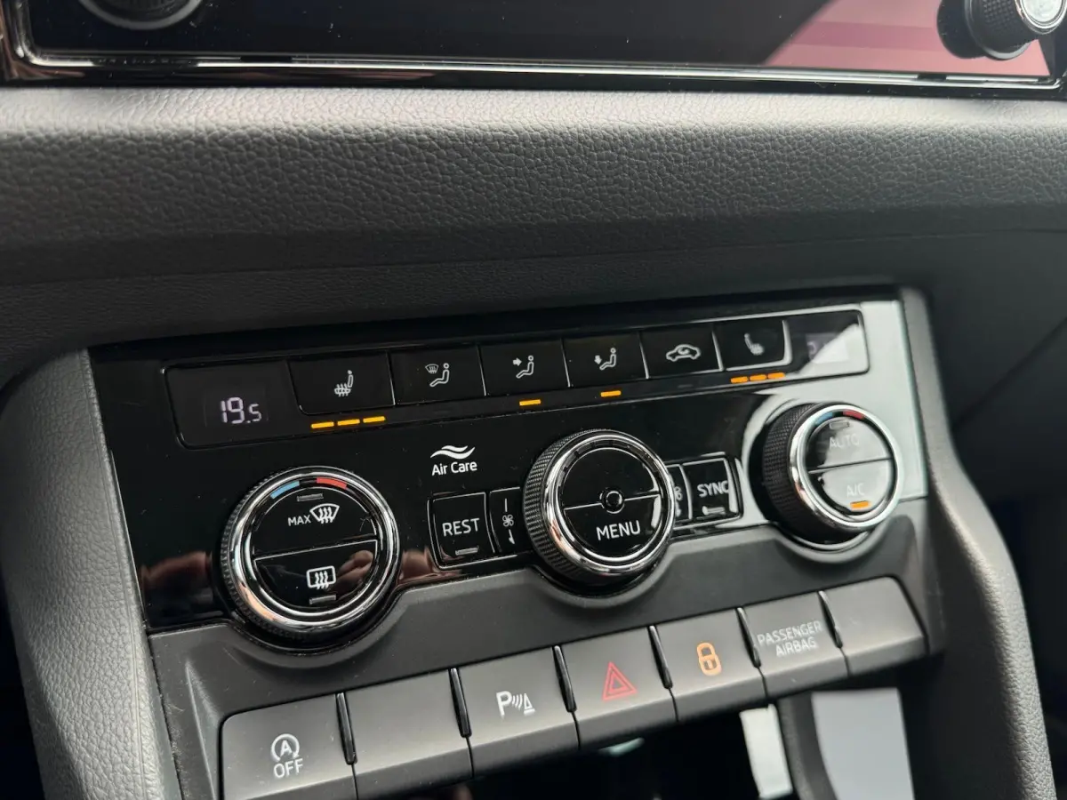 1.5 TSI Sportline Business | LED | Camera | CarPlay | Climate | Cruise | Navigatie | Stoelverwarming