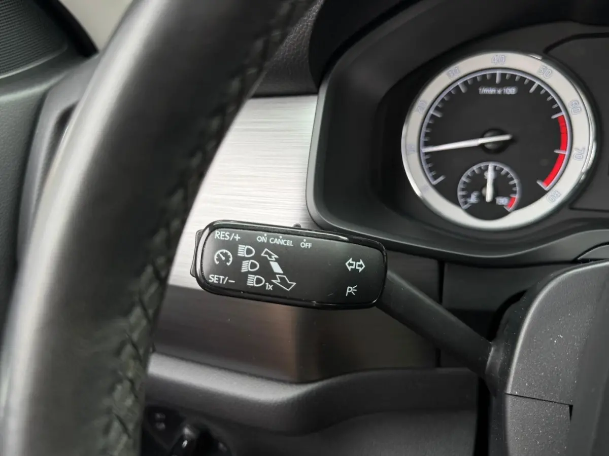 1.5 TSI Sportline Business | LED | Camera | CarPlay | Climate | Cruise | Navigatie | Stoelverwarming