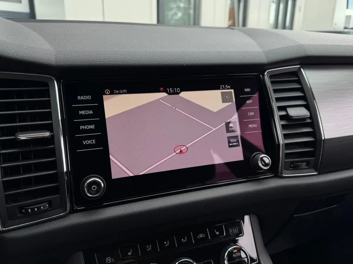 1.5 TSI Sportline Business | LED | Camera | CarPlay | Climate | Cruise | Navigatie | Stoelverwarming