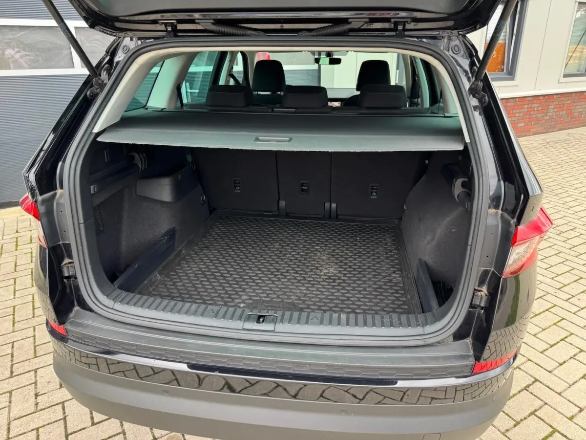1.5 TSI Sportline Business | LED | Camera | CarPlay | Climate | Cruise | Navigatie | Stoelverwarming