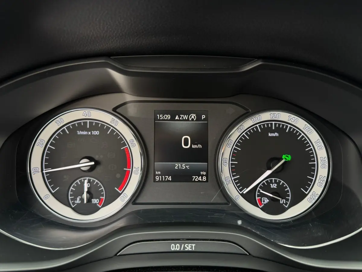 1.5 TSI Sportline Business | LED | Camera | CarPlay | Climate | Cruise | Navigatie | Stoelverwarming