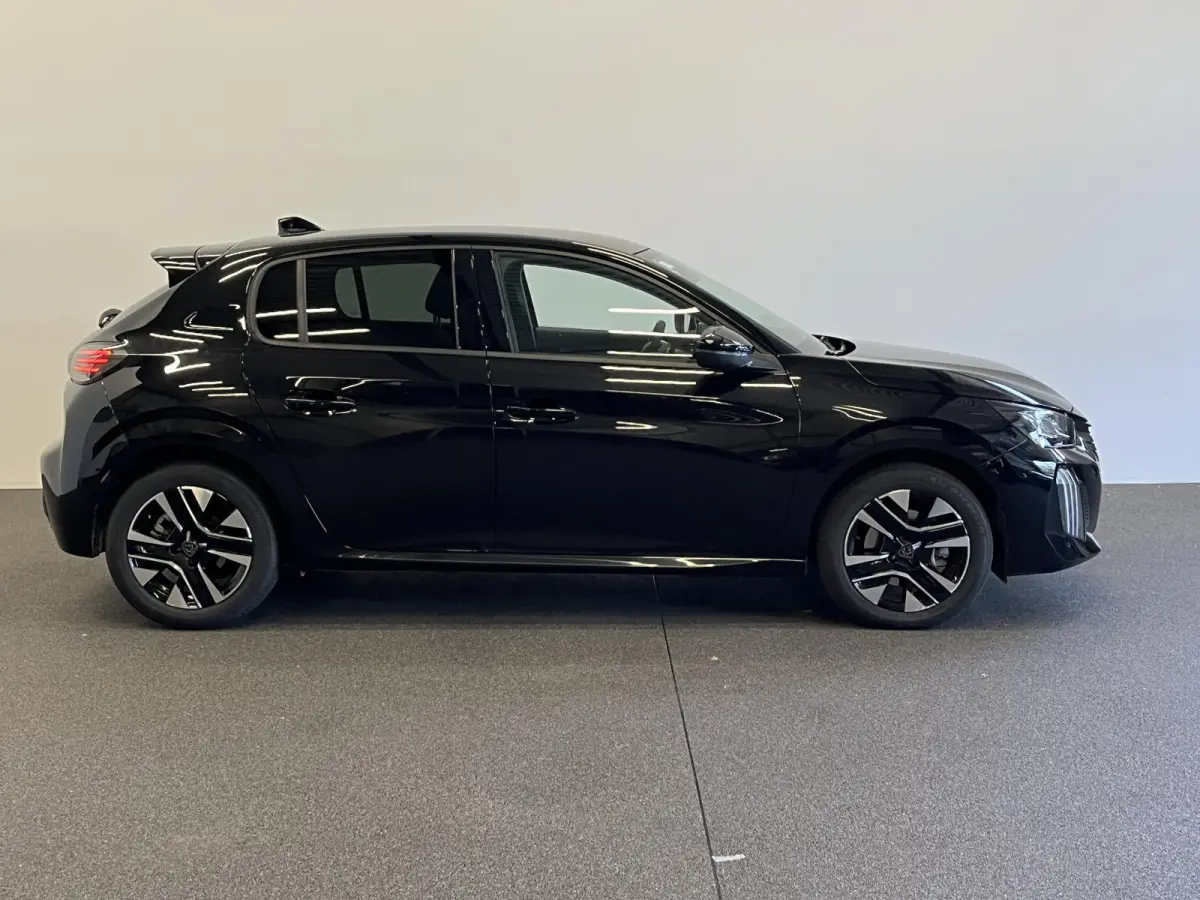 Hybrid 100 Automaat Allure Navigatie Apple Carplay/ Android Auto Camera Parkeersensoren Adaptive Cruise Control Stoelverwarming Ledverlichting Climate control