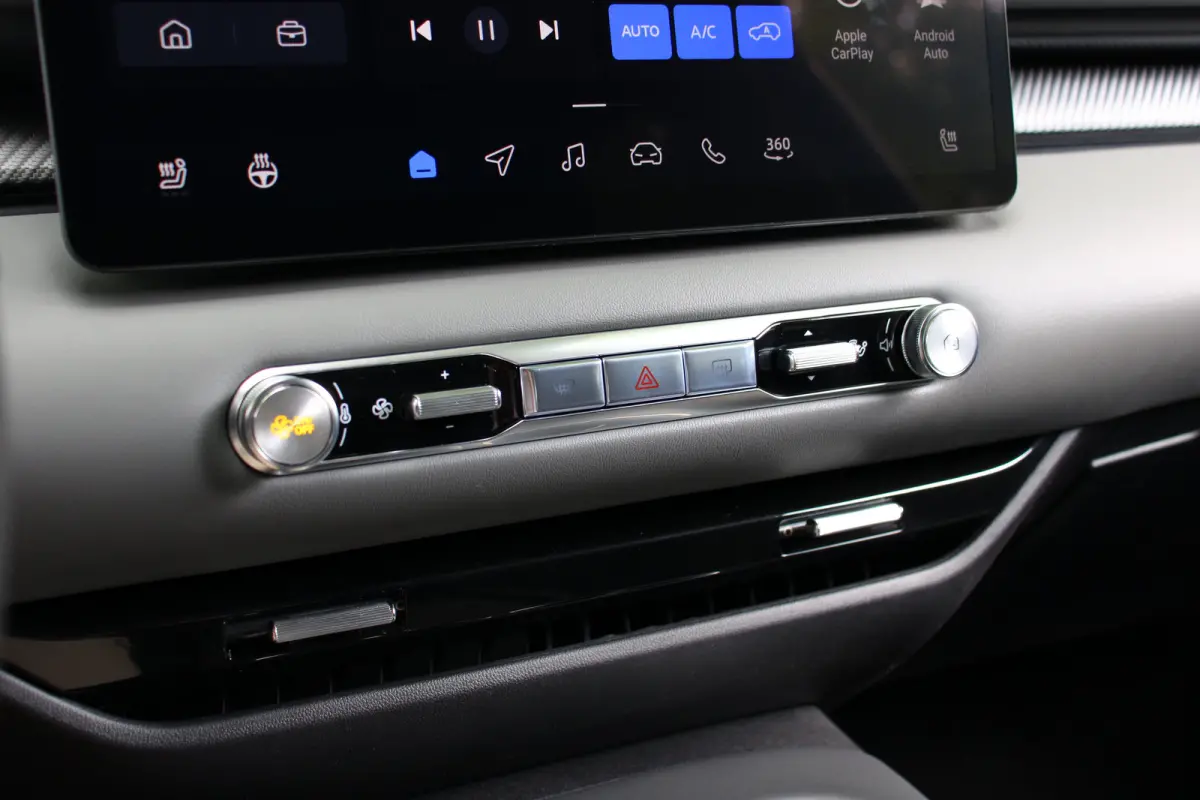 Luxury 64 kWh | 360° CAMERA | STOEL + STUURVERWARMING | ADAPTIVE CRUISE | DODE HOEK | PARK SENS V+A | ELEKTR. STOEL | STREAMINGS DIENSTEN