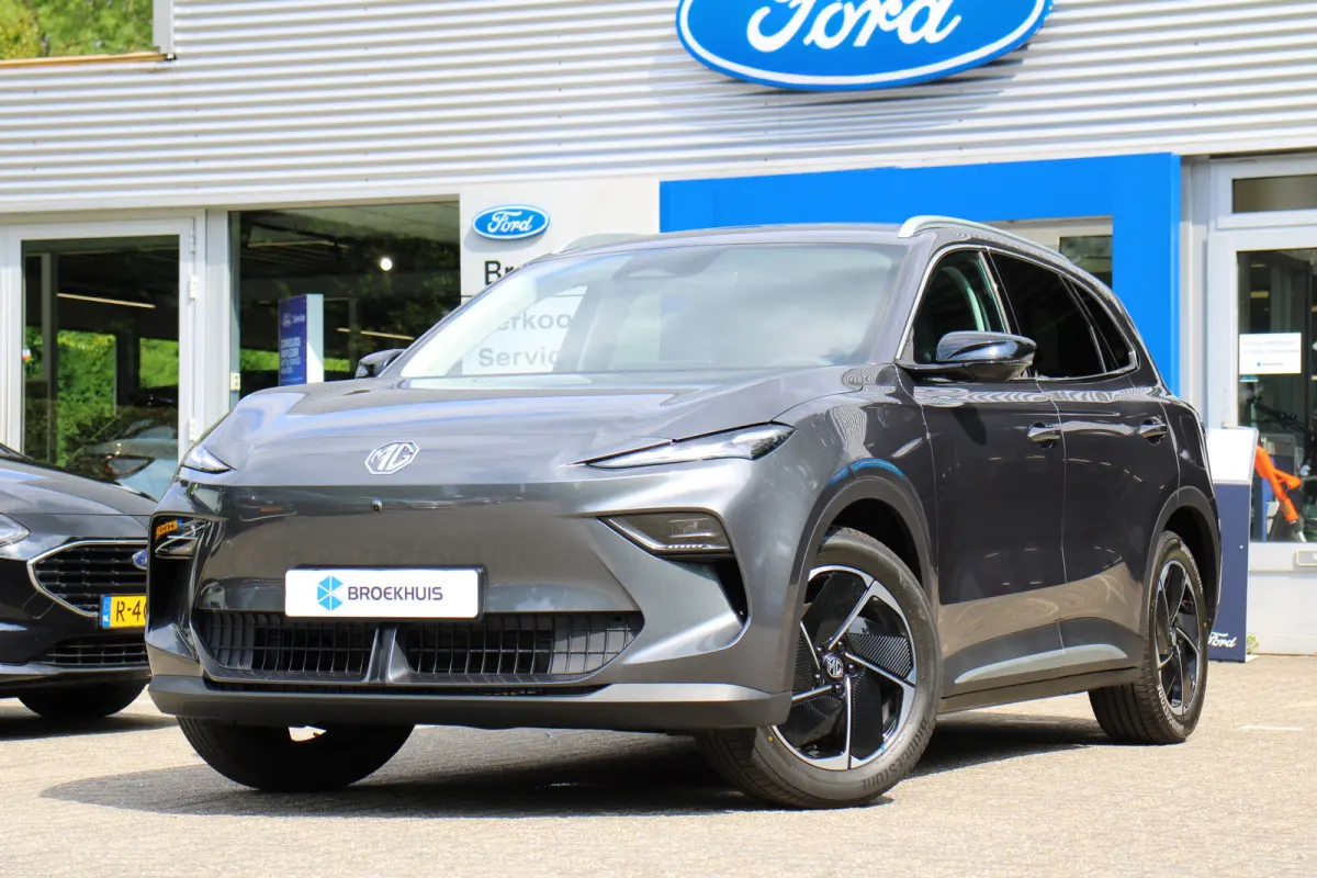Luxury 64 kWh | 360° CAMERA | STOEL + STUURVERWARMING | ADAPTIVE CRUISE | DODE HOEK | PARK SENS V+A | ELEKTR. STOEL | STREAMINGS DIENSTEN