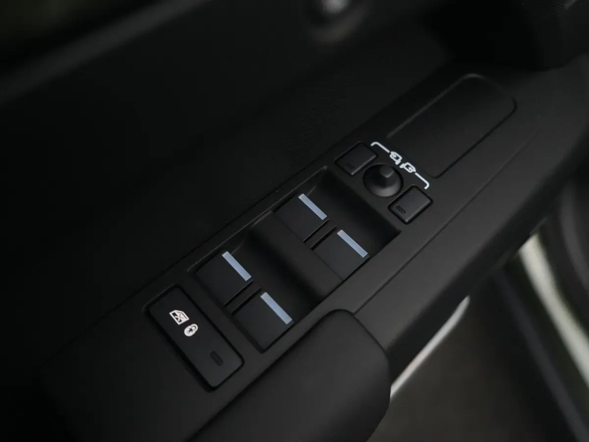 2.0 P300e PHEV S Forest Edition | Comfort Pack | Convenience Pack | ClearSight binnenspiegel | Meridian Sound System | Panoramadak |