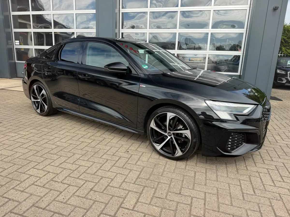 35 TFSI S edition S-Line / Matrix LED / Virtual / BTW / Black Pack .