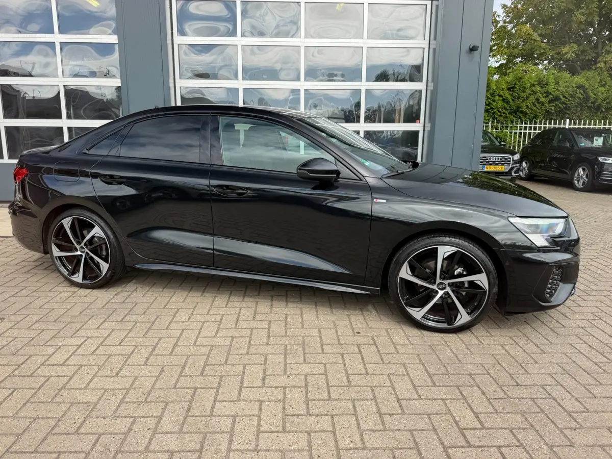 35 TFSI S edition S-Line / Matrix LED / Virtual / BTW / Black Pack .