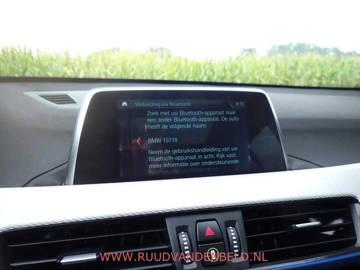 sDrive20i M-PAKKET / CAMERA / PANODAK / SPORTSTOELEN / BLUETOOTH