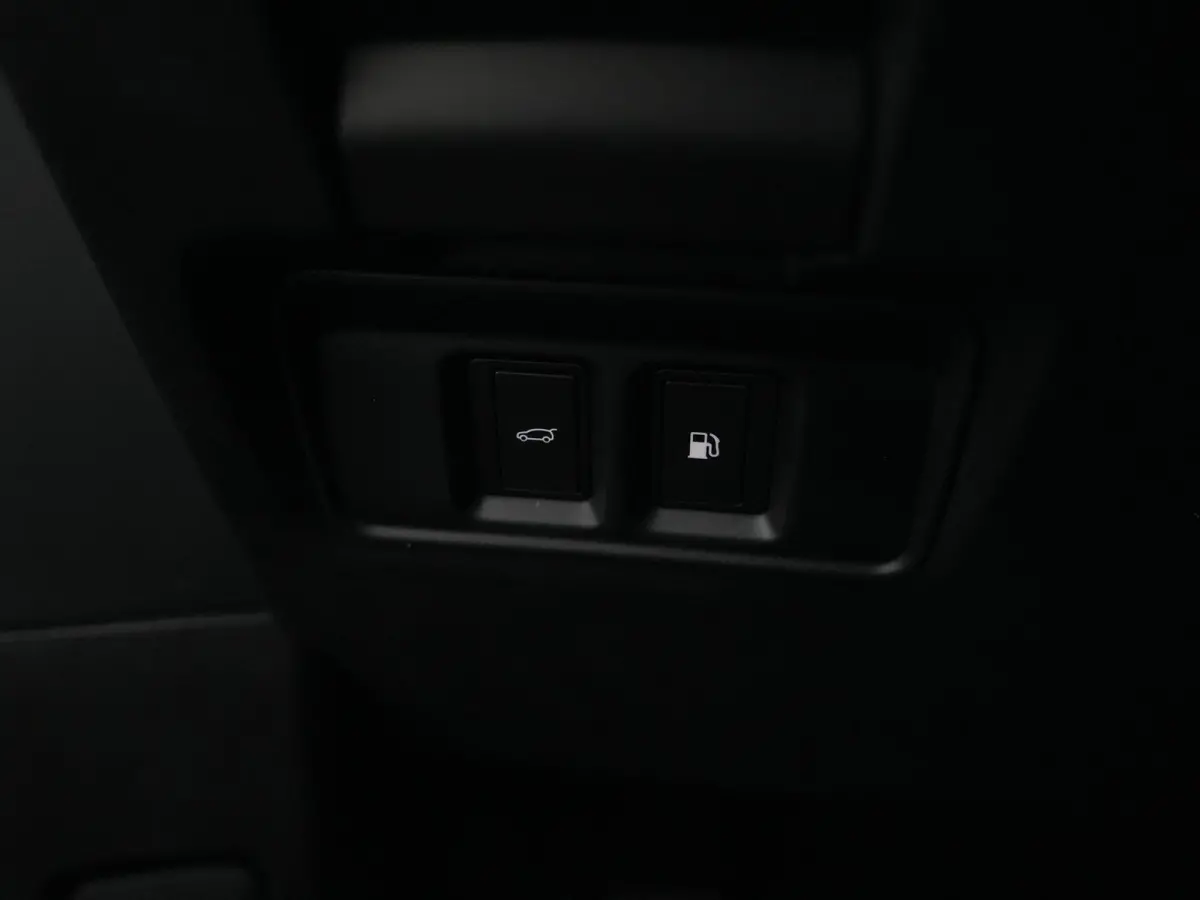 1.5 P270e PHEV AWD Business Dynamic Edition | Panoramisch schuifdak | Cold Climate Pack | Black Exterior Styling Pack |
