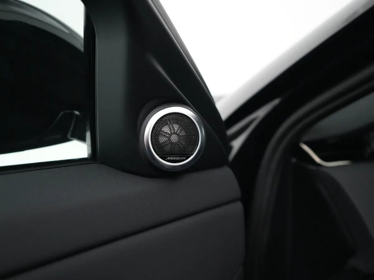 1.5 P270e PHEV AWD Business Dynamic Edition | Panoramisch schuifdak | Cold Climate Pack | Black Exterior Styling Pack |