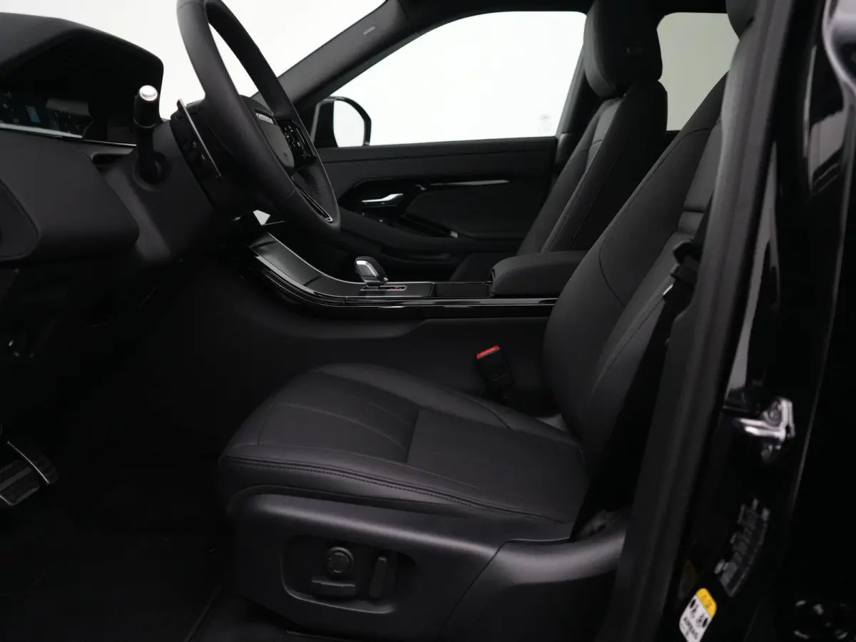 1.5 P270e PHEV AWD Business Dynamic Edition | Panoramisch schuifdak | Cold Climate Pack | Black Exterior Styling Pack |