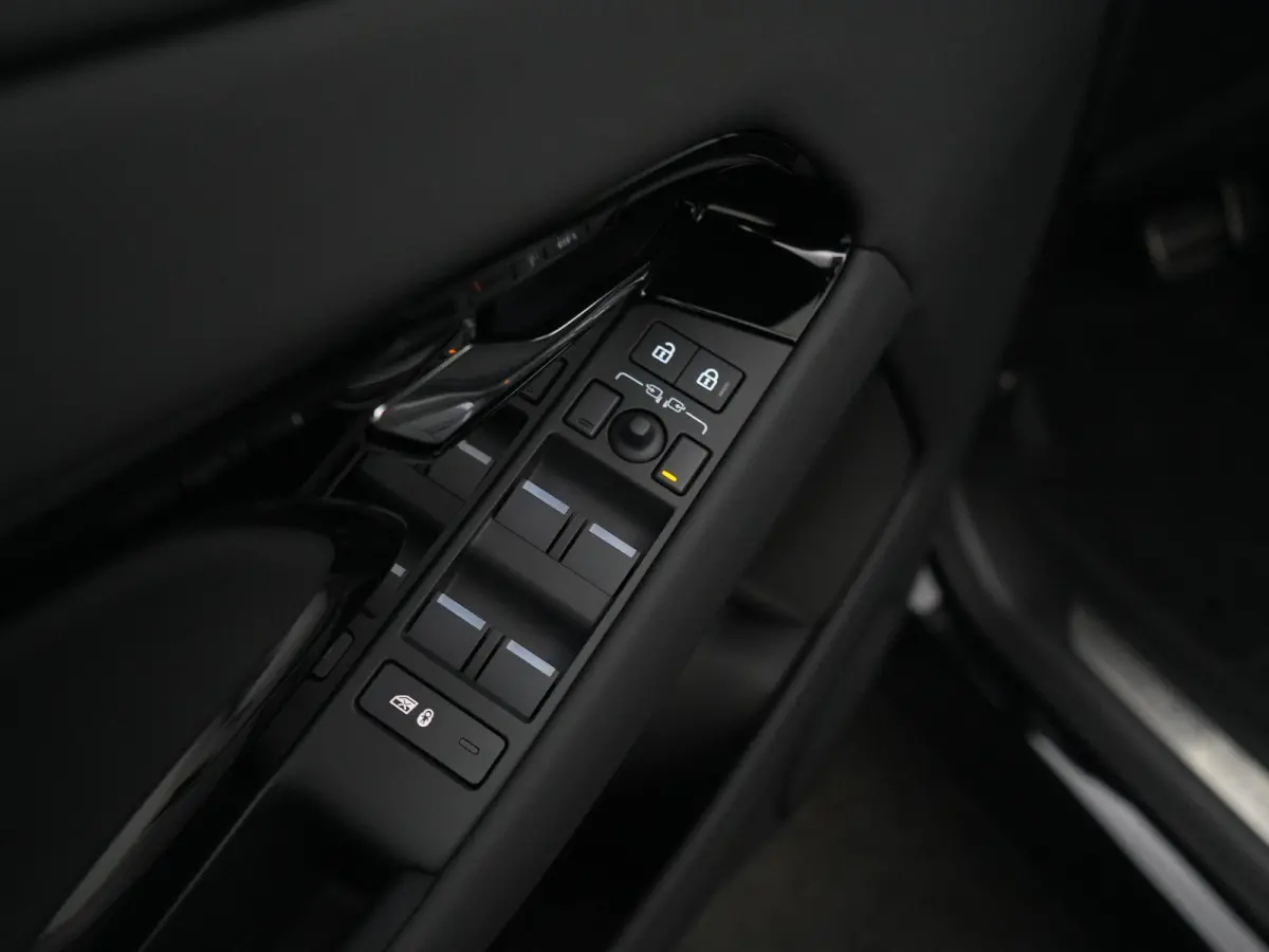 1.5 P270e PHEV AWD Business Dynamic Edition | Panoramisch schuifdak | Cold Climate Pack | Black Exterior Styling Pack |