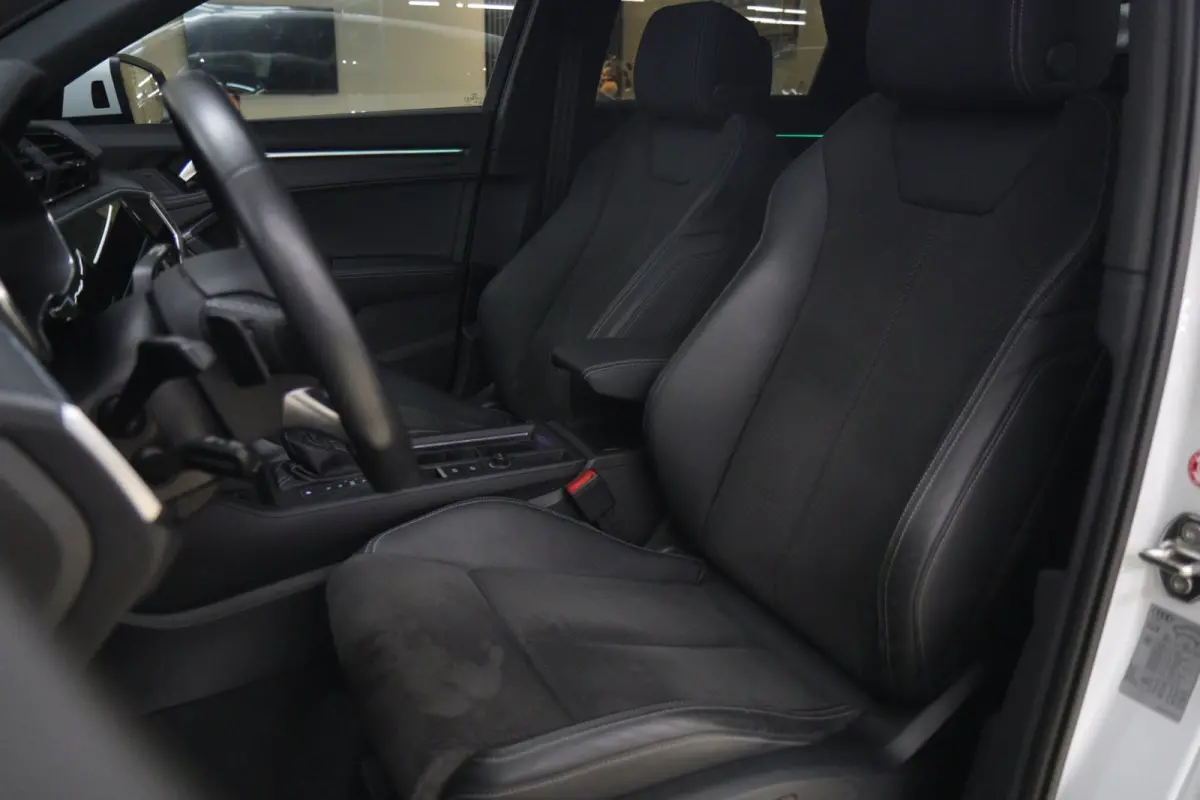 45 TFSI e S Edition 3X S-Line /PANO/KEYLES/STOELV/CARPLAY/VOL