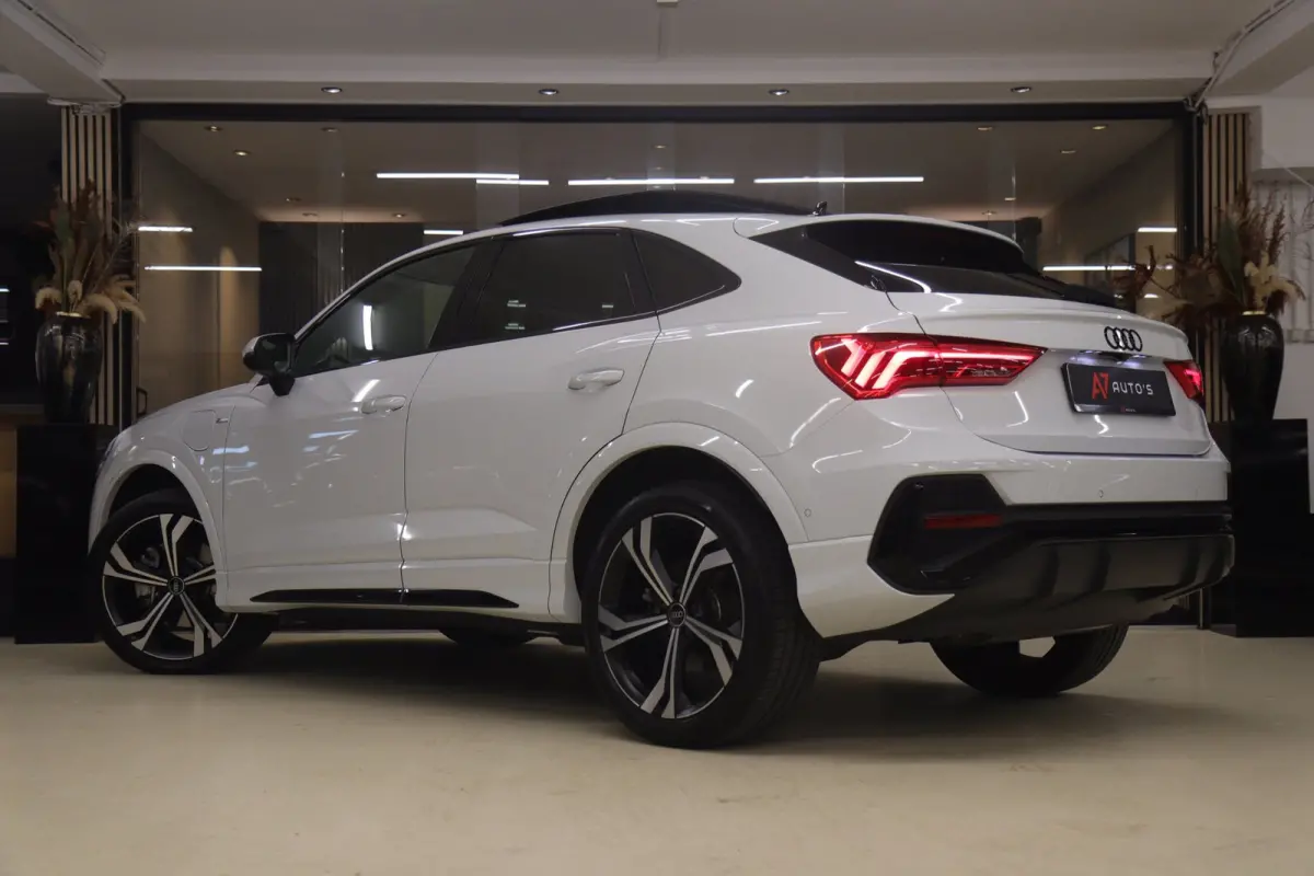 45 TFSI e S Edition 3X S-Line /PANO/KEYLES/STOELV/CARPLAY/VOL