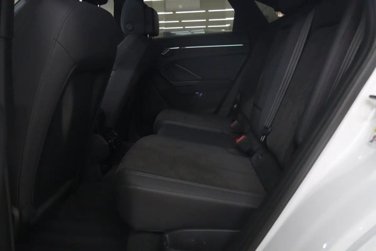45 TFSI e S Edition 3X S-Line /PANO/KEYLES/STOELV/CARPLAY/VOL