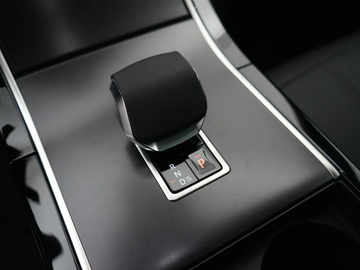 1.5 P270e PHEV AWD Dynamic SE | Business Edition | Cold Climate Pack | 20" | Schuif-/ kanteldak |