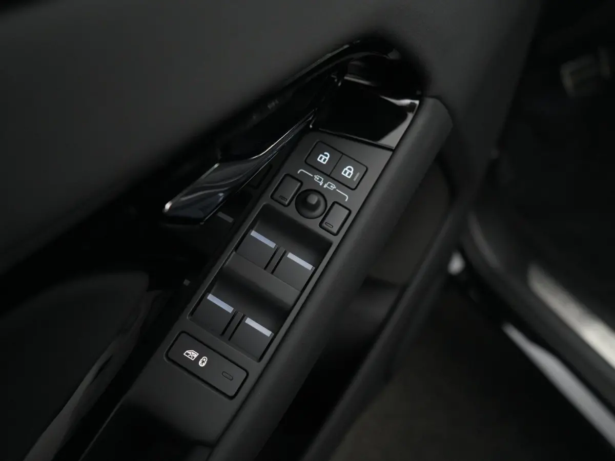 1.5 P270e PHEV AWD Dynamic SE | Business Edition | Cold Climate Pack | 20" | Schuif-/ kanteldak |