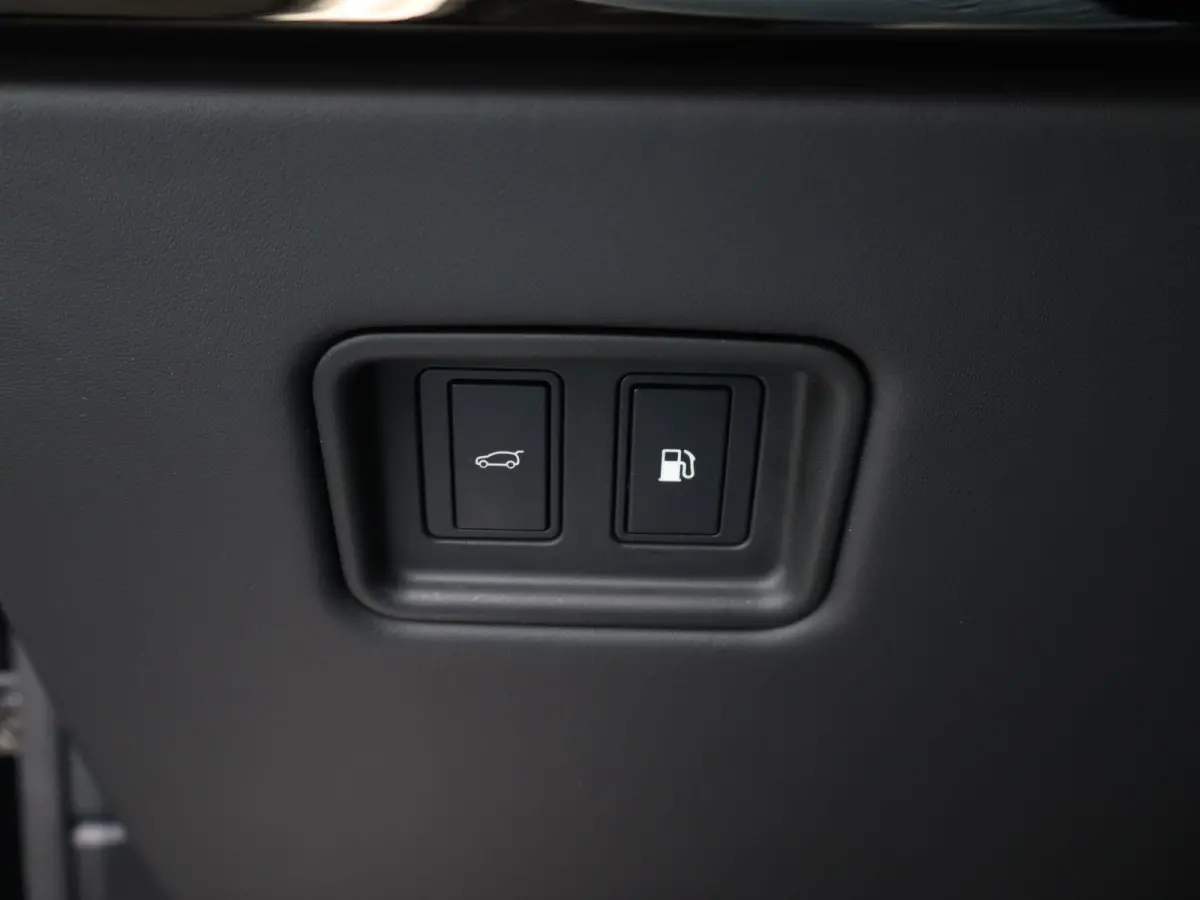 3.0 P550e Autobiography PHEV | Signature Audio | 4-Wheel Steering | Alcantara Hemelbekleding | Cold Climate Pack