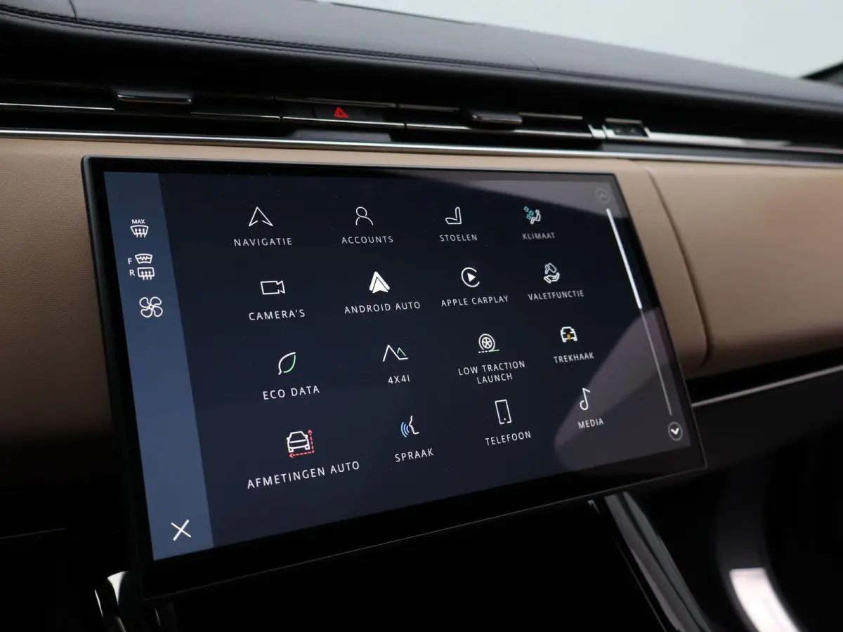 3.0 P550e Autobiography PHEV | Signature Audio | 4-Wheel Steering | Alcantara Hemelbekleding | Cold Climate Pack