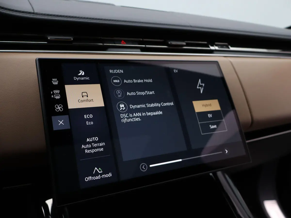 3.0 P550e Autobiography PHEV | Signature Audio | 4-Wheel Steering | Alcantara Hemelbekleding | Cold Climate Pack