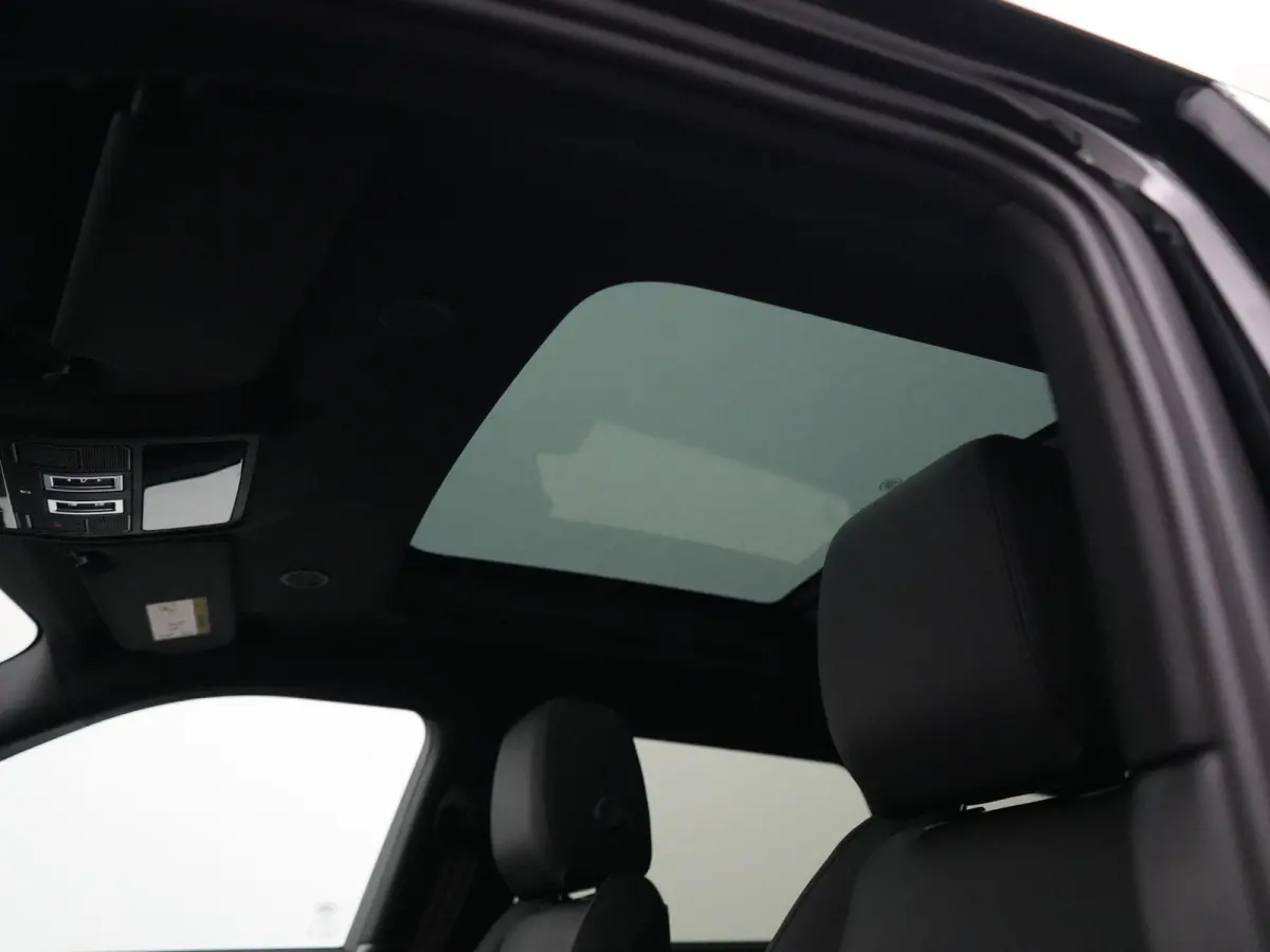 1.5 P270e PHEV Business Dynamic Edition | Cold Climate Pack | Black Exterior Pack | Elektrische Trekhaak