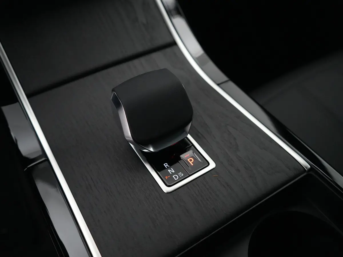 1.5 P270e PHEV Business Dynamic Edition | Cold Climate Pack | Black Exterior Pack | Elektrische Trekhaak