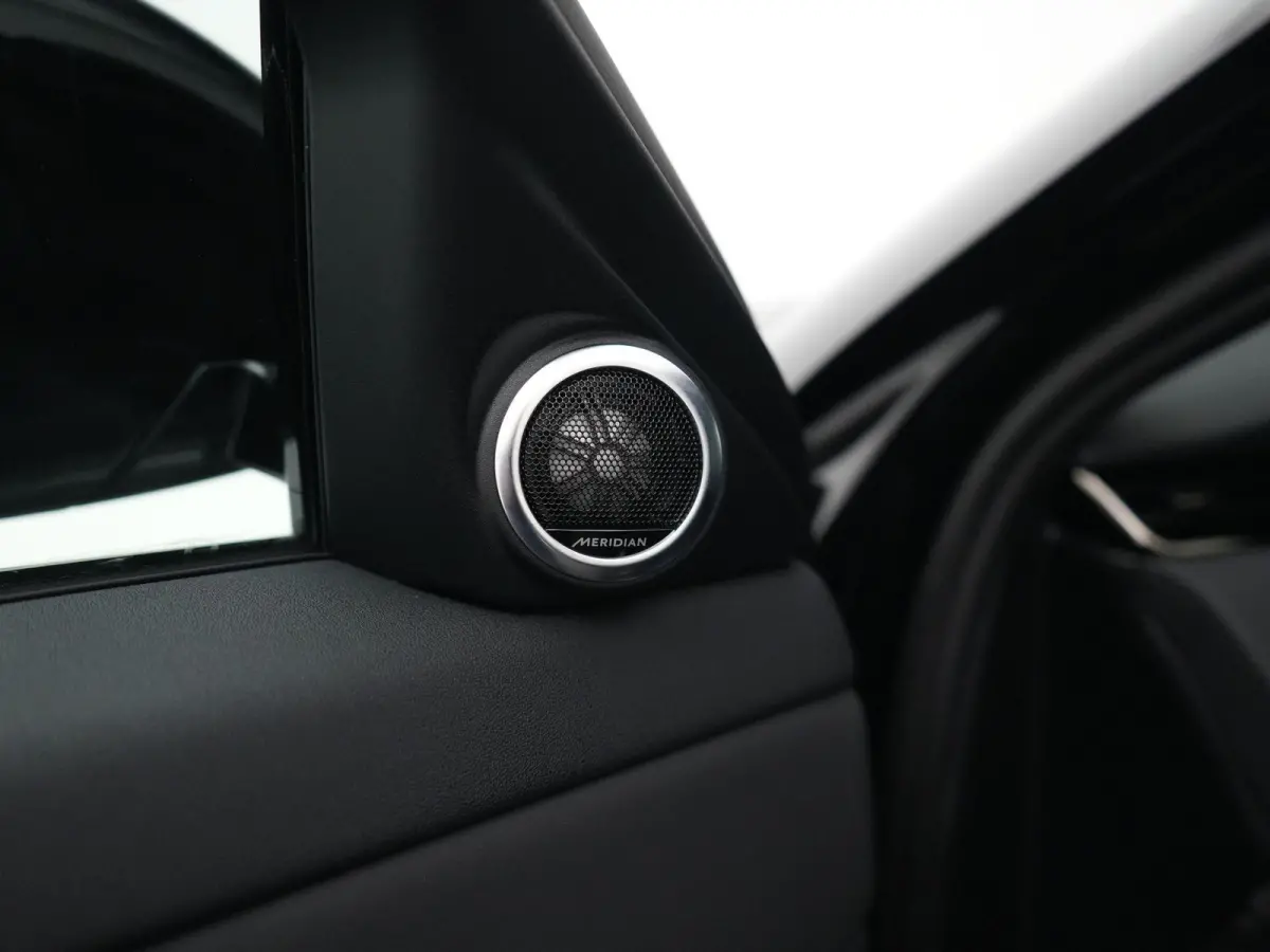 1.5 P270e PHEV Business Dynamic Edition | Cold Climate Pack | Black Exterior Pack | Elektrische Trekhaak