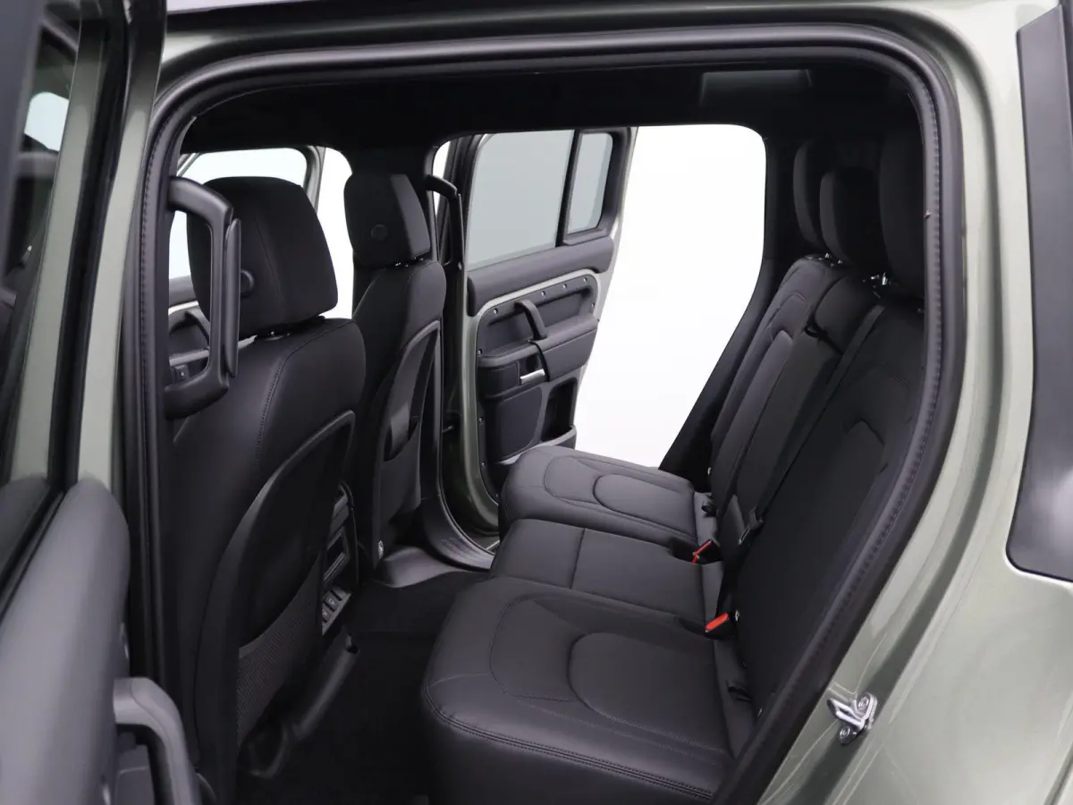 2.0 P300e X-Dynamic HSE | Panoramisch schuifdak | ClearSight camera | Elek. trekhaak | 22'' Wielen | Stoelventilatie |
