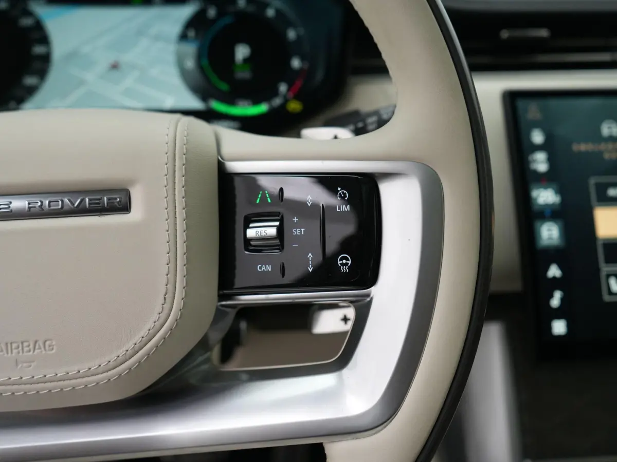 3.0 P550e SV PHEV | SV Convenience Pack | Mohair mattenset | SV 23inch Velgen