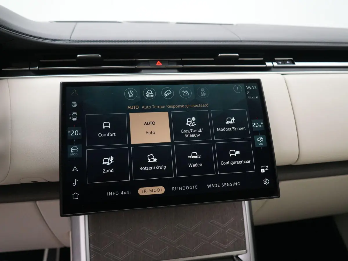 3.0 P550e SV PHEV | SV Convenience Pack | Mohair mattenset | SV 23inch Velgen