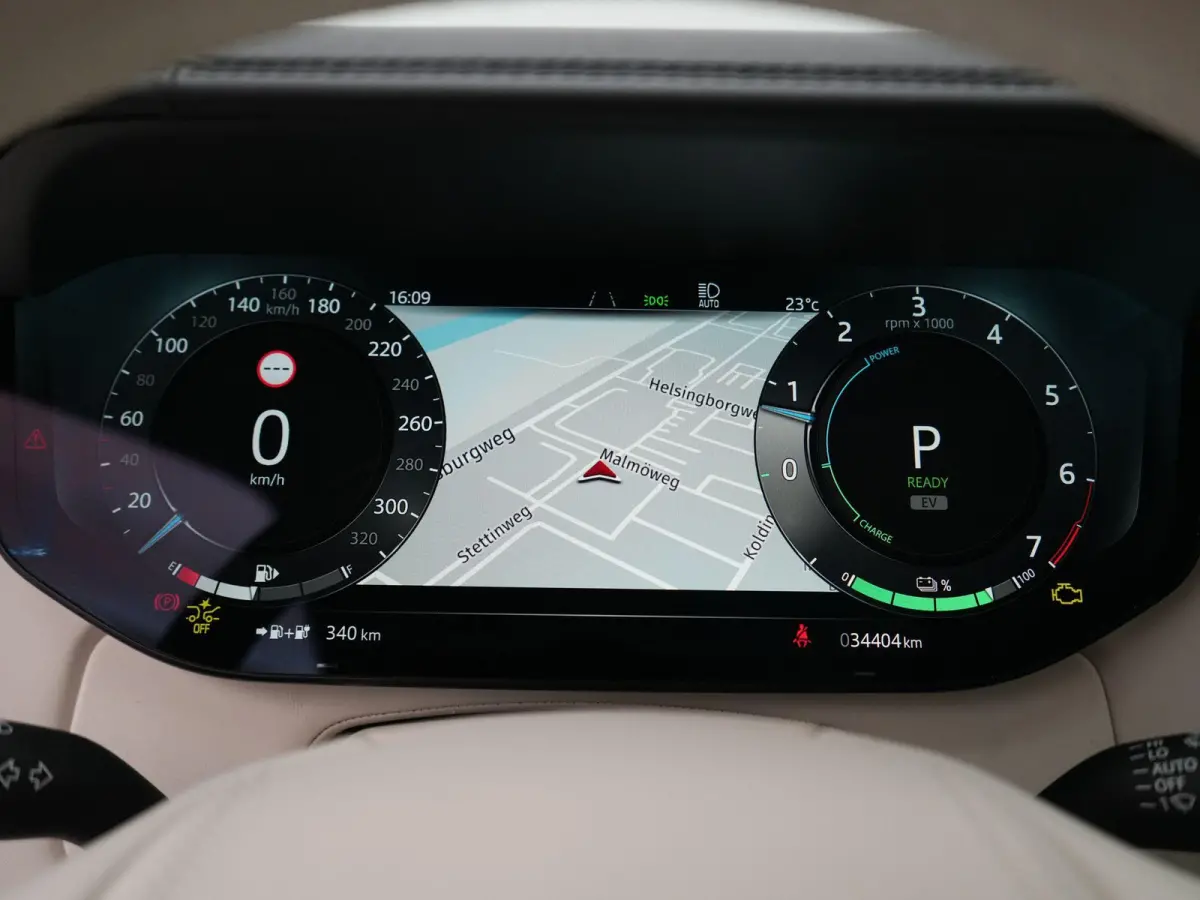 3.0 P550e SV PHEV | SV Convenience Pack | Mohair mattenset | SV 23inch Velgen
