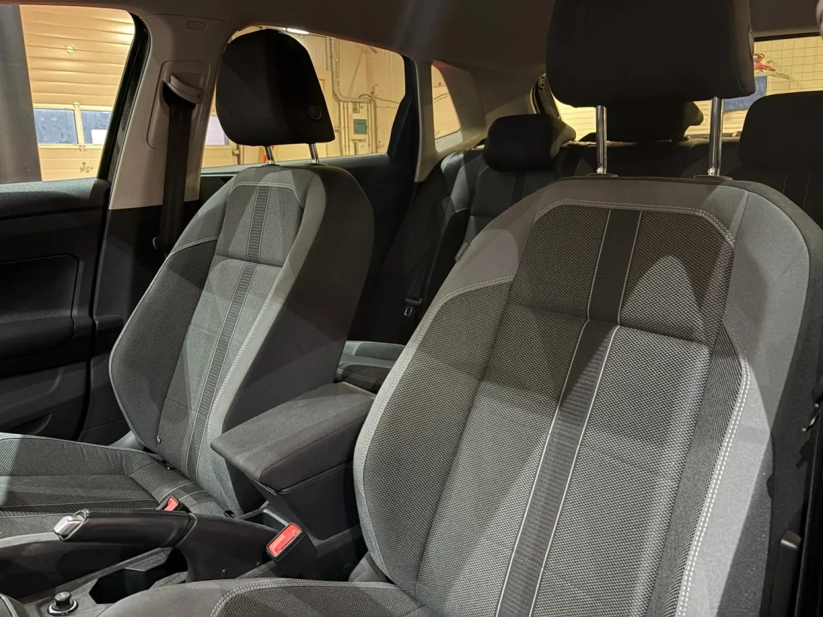 1.0 TSI Style DSG Virtual IQ LIghts Navi